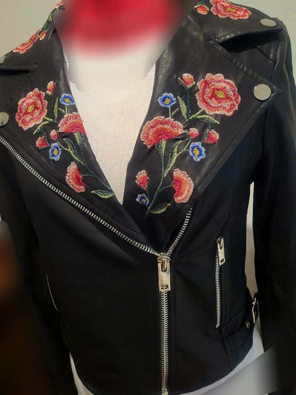 Embroidered Flower Black Jacket - Picture 4 of 7